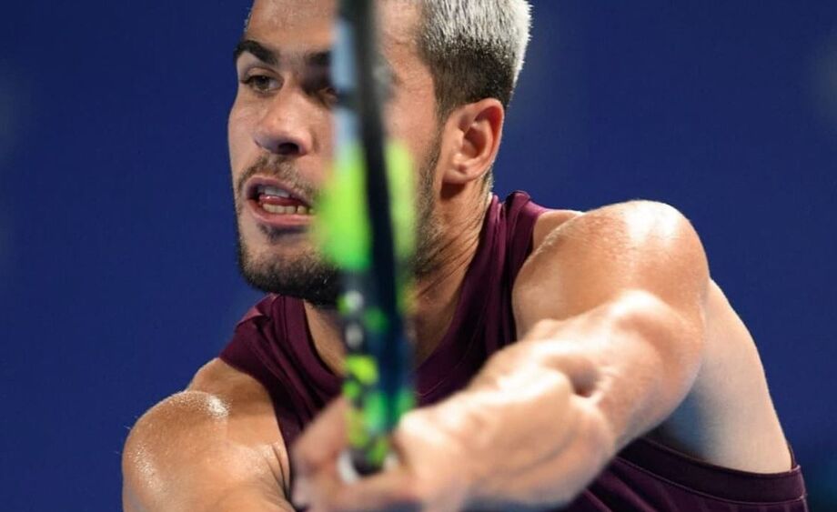 Carlos Alcaraz comemora vitória no US Open 2025, um dos seis títulos de Grand Slam já conquistados