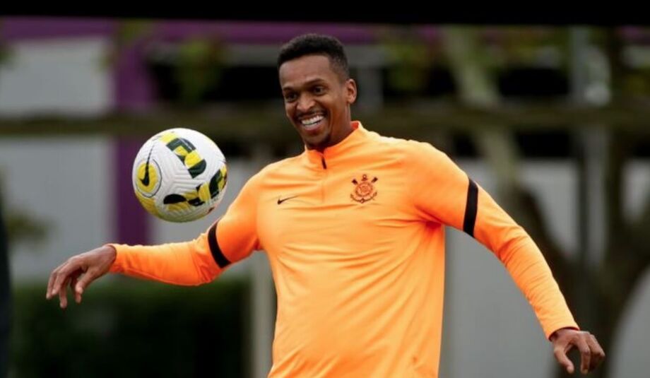 Ex-jogador Jô foi preso na Barra da Tijuca por dívida de pensão alimentícia.