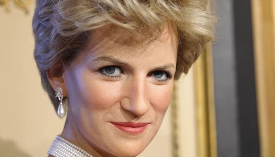 Museu em Paris inaugura estátua de Diana com vestido da vingança, 30 anos após entrevista histórica à BBC.