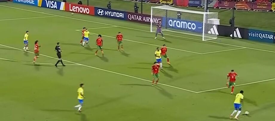 Brasil vence Marrocos por 2 a 1 com dois gols de Dell e avança à semifinal do Mundial Sub-17 contra Portugal.