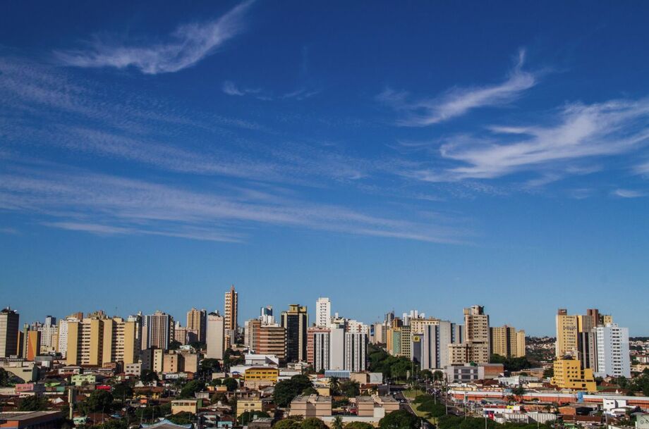 Nova legislação permite venda de lotes com garantias antes do fim das obras, impulsionando moradia em Campo Grande