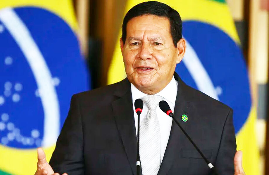 Críticas à prisão de Bolsonaro partiram de aliados como Mourão (foto) e Zucco, que falam em perseguição.