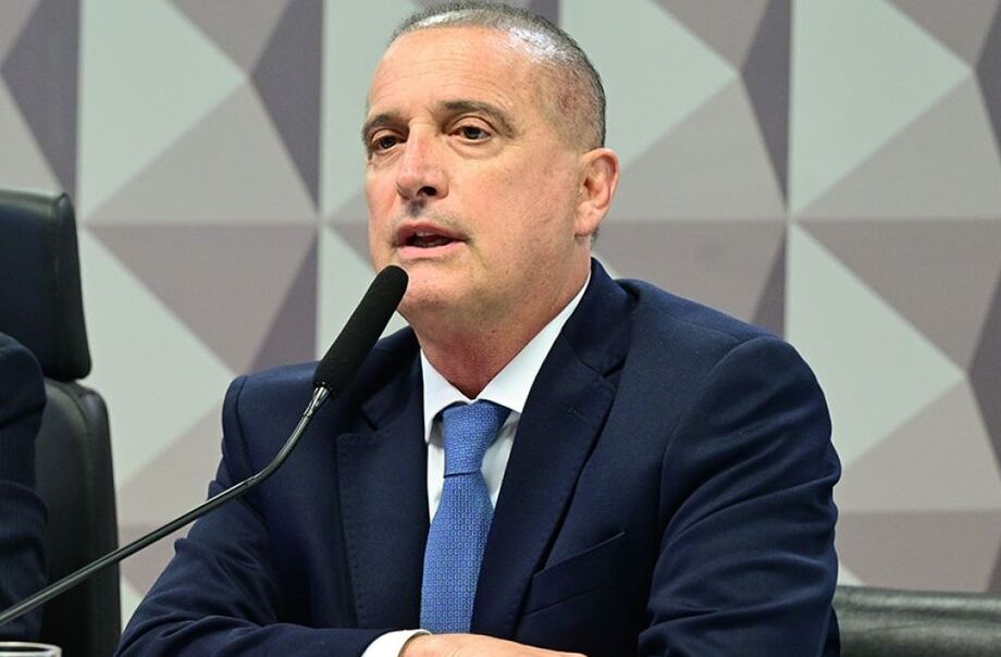 Ex-ministro Onyx Lorenzoni negou conhecer doador ligado ao esquema de descontos indevidos em aposentadorias durante depoimento à CPMI do INSS.