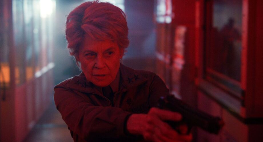 Estrela de 'O Exterminador do Futuro', Linda Hamilton vive a antagonista Dra. Kay na 5ª temporada de 'Stranger Things'