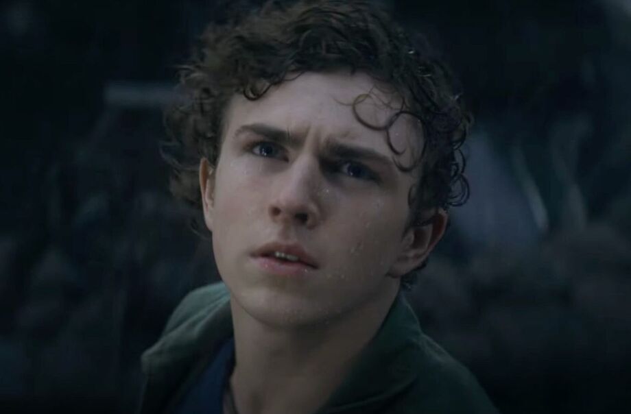 Walker Scobell retorna como Percy Jackson na segunda temporada da série do Disney+, que estreia em 10 de dezembro.