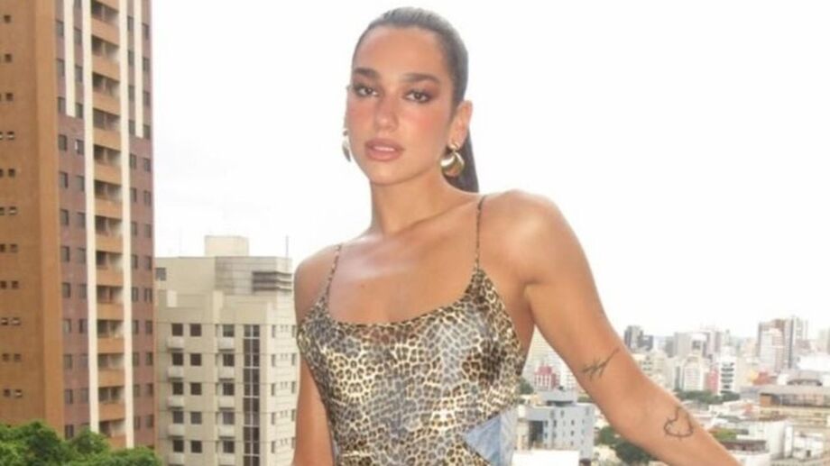 Dua Lipa indicou livraria carioca.