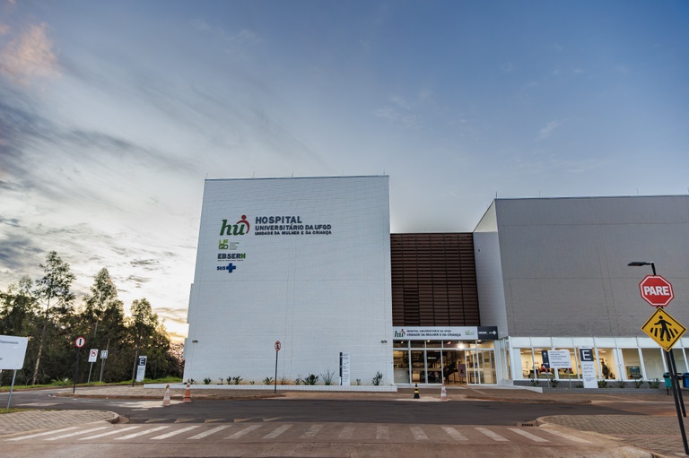 Hospital Universitário de Dourados oferece 350 exames de PSA e consultas no sábado para acelerar o diagnóstico do câncer de próstata.