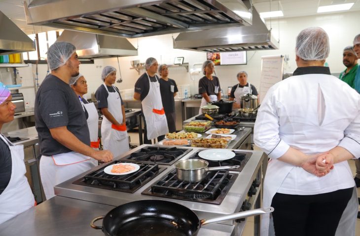 Qualifica Express oferece formação gratuita em áreas práticas e comportamentais para quem busca emprego em Campo Grande.