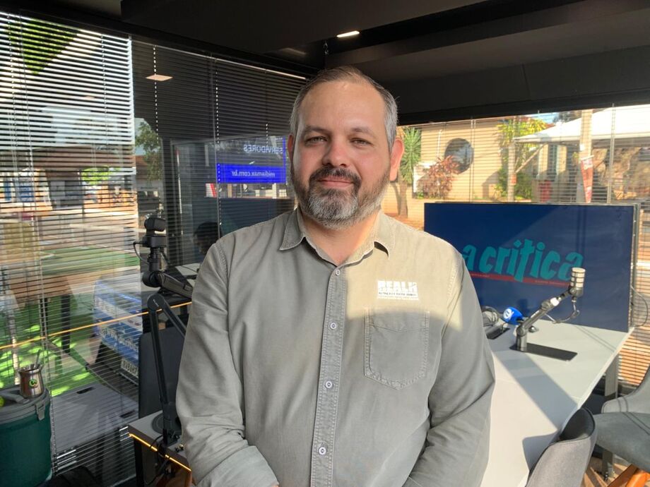 Dener Dias, coordenador de comunicação do Grupo Real H, destaca a importância da informação de qualidade e da tecnologia na relação com o produtor rural.