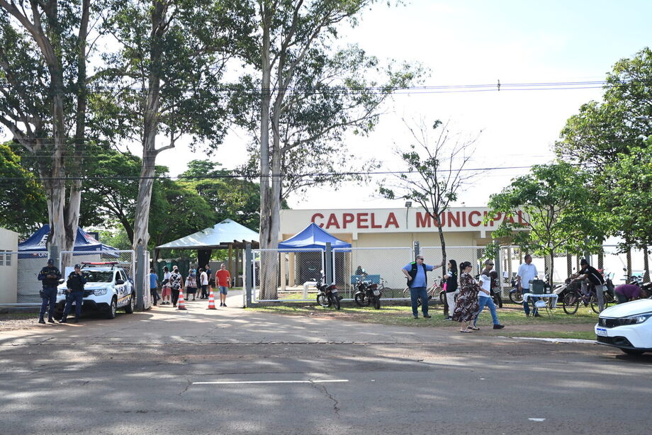 Campo Grande reúne 40 mil pessoas em homenagens no Dia de Finados
