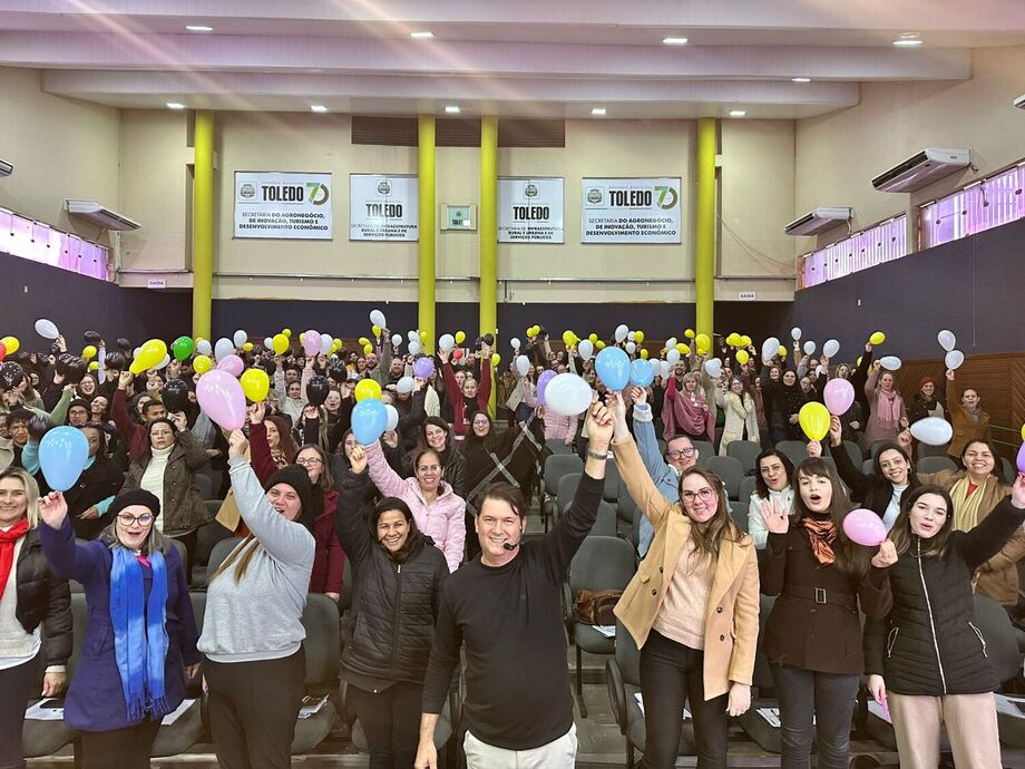 Alci Filho busca trazer soluções. Após 20 anos em sala de aula, o professor criou um método de inteligência emocional para professores que, desde então, tem transformado vidas