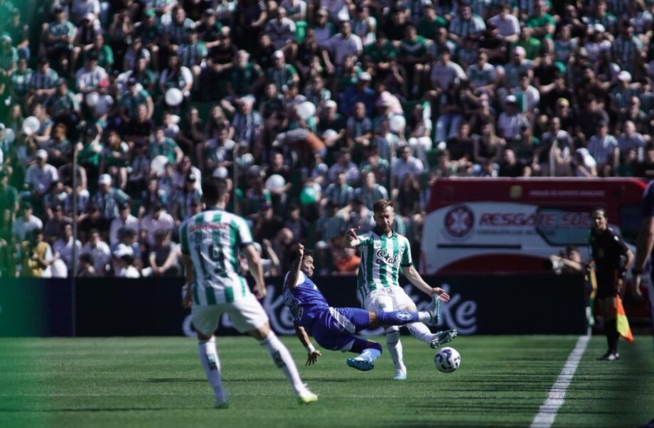 Juventude e Cruzeiro empataram por 3 a 3 no Alfredo Jaconi, nesta quinta-feira.