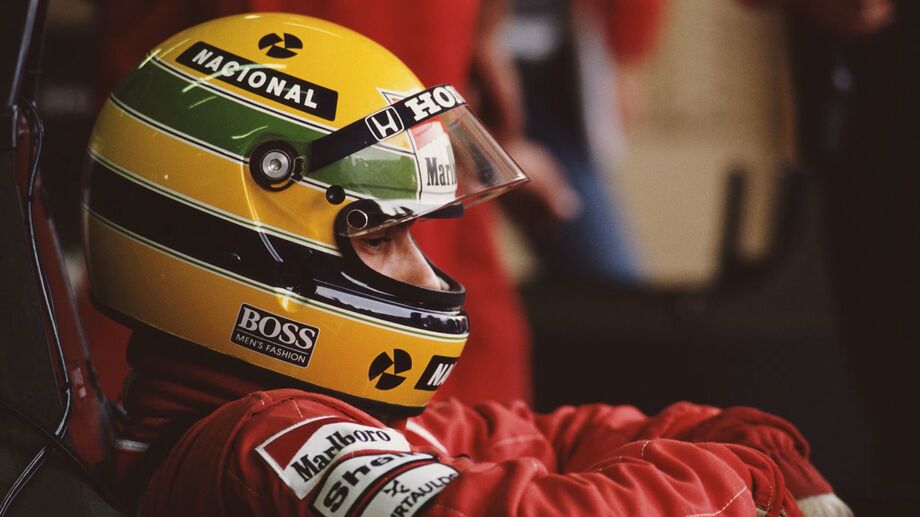 O design do capacete de Ayrton Senna é um dos mais famosos do esporte