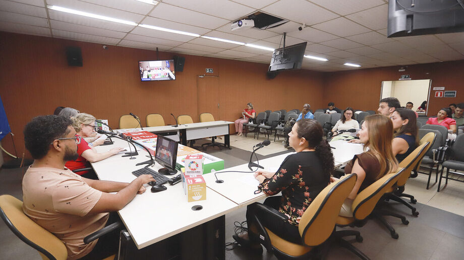 Sede da Planurb recebe audiência pública sobre o Estudo de Impacto de Vizinhança do novo residencial no Monte Castelo.