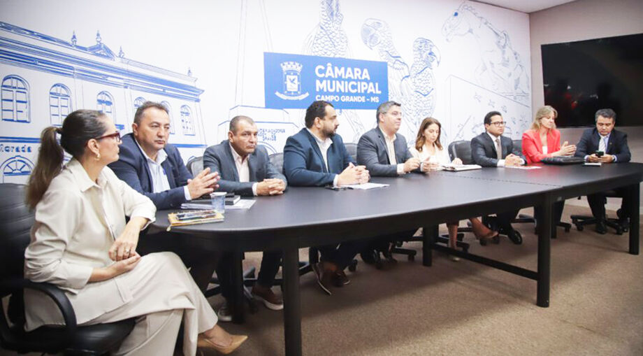 Reunião na Câmara Municipal de Campo Grande, realizada na manhã desta terça-feira (18)
