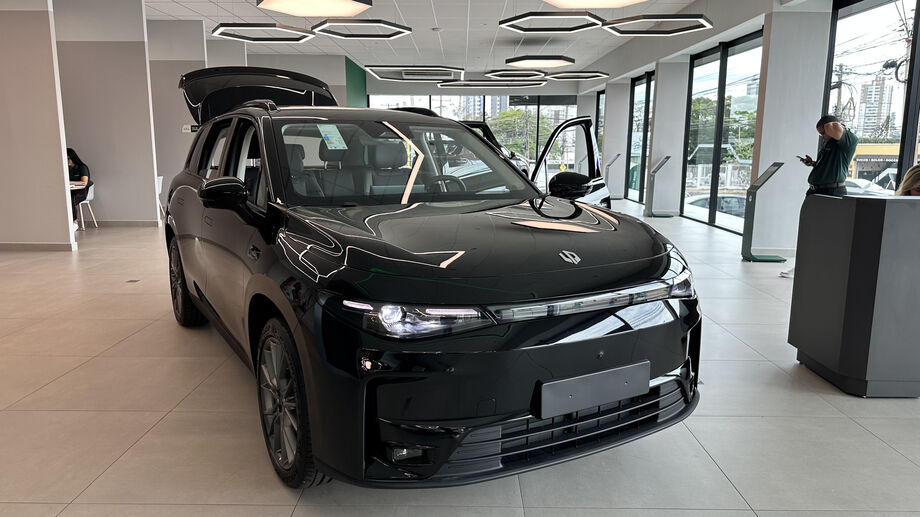 Concessionária operada pelo Grupo Enzo abre as portas com test drive, ação especial de lançamento IMG_6425