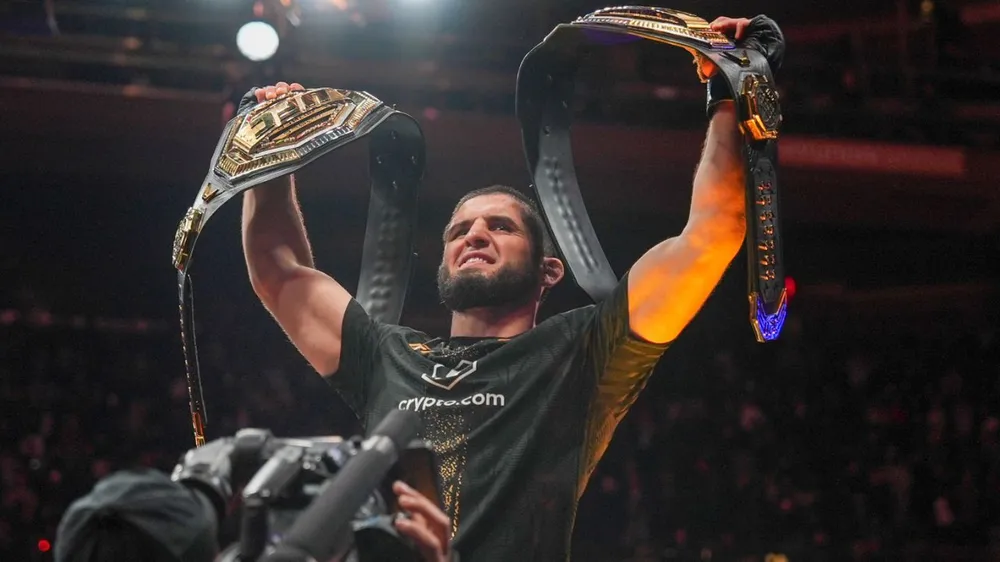 Islam Makhachev no UFC 322.