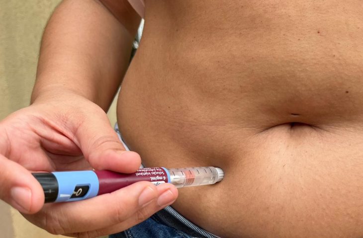 SES alerta para riscos no uso de canetas emagrecedoras sem registro e reforça importância do acompanhamento médico