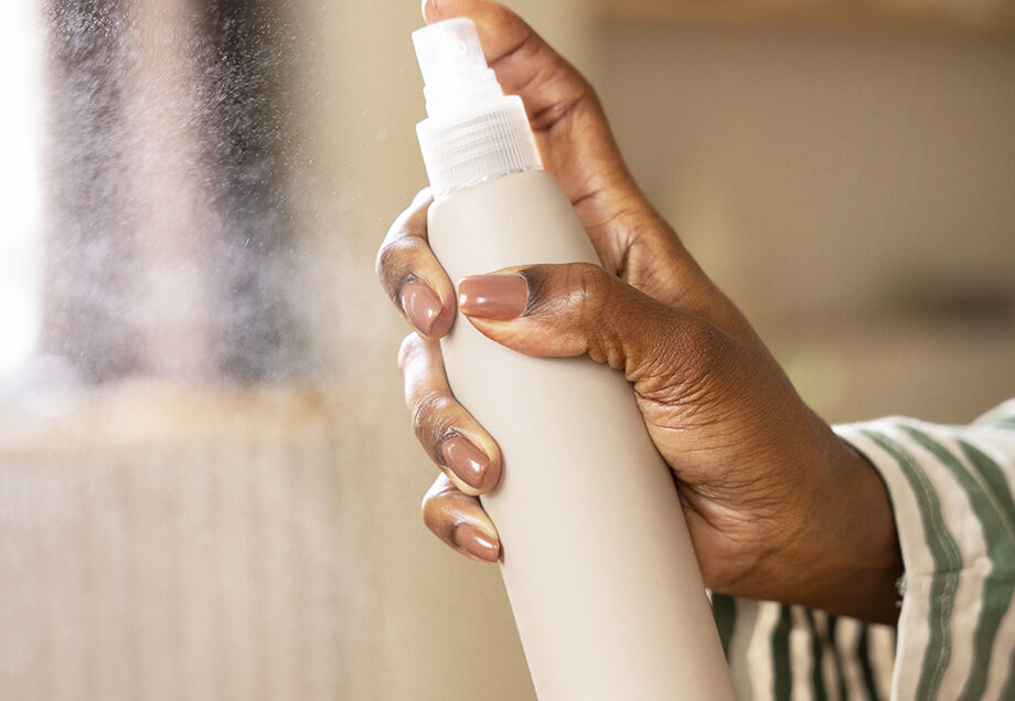 Confusão por moto de aluguel termina com uso de spray de pimenta em mulher em Campo Grande.