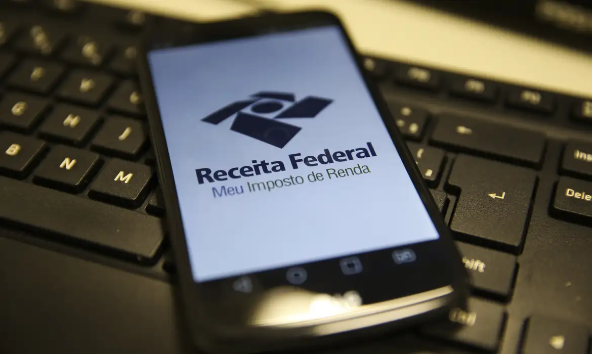 Consulta ao lote da malha fina do Imposto de Renda já está disponível no site e app da Receita Federal