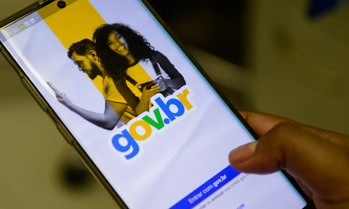 Nova versão do aplicativo Gov.br amplia acessibilidade e melhora experiência para usuários com deficiência visual