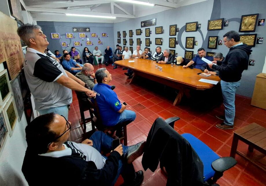 Presidente Nelson Antonio apresentou a proposta para o Conselho do Operário FC