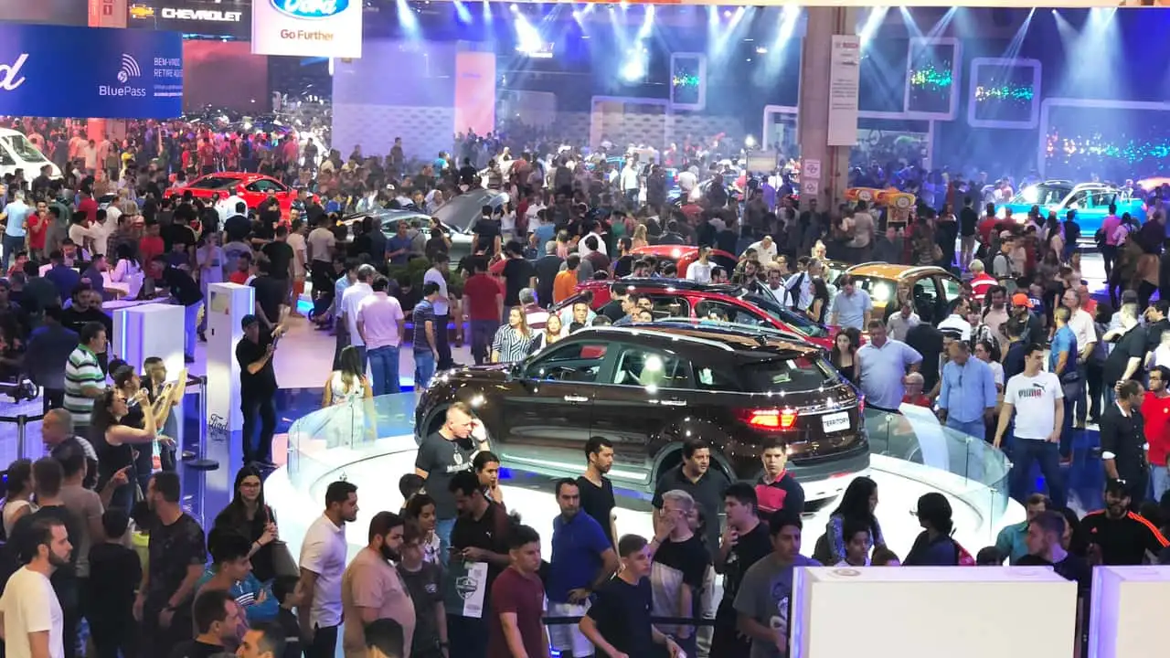 Evento retorna ao Anhembi com 24 marcas, mais de 300 veículos e atrações que refletem a nova fase da indústria automotiva.