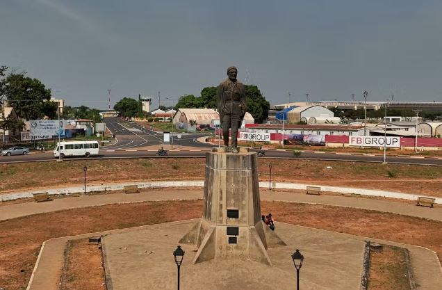 Estátua de Amílcar Lopes Cabral, líder anticolonial que comandou o movimento de independência da Guiné-Bissau, em Bissau, capital do país.
