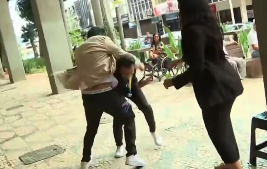 Produtor da TV Globo é agredido em frente a uma agência do INSS em Brasília