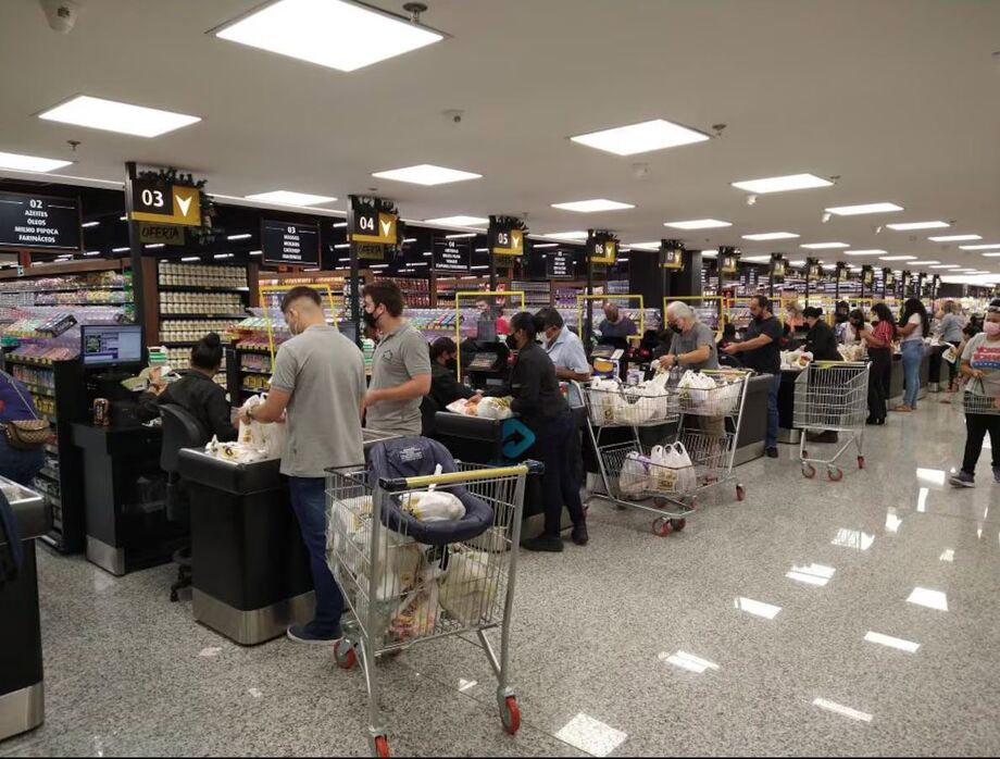 Governo anunciou planos de reformular o setor de VRs e vale-alimentação