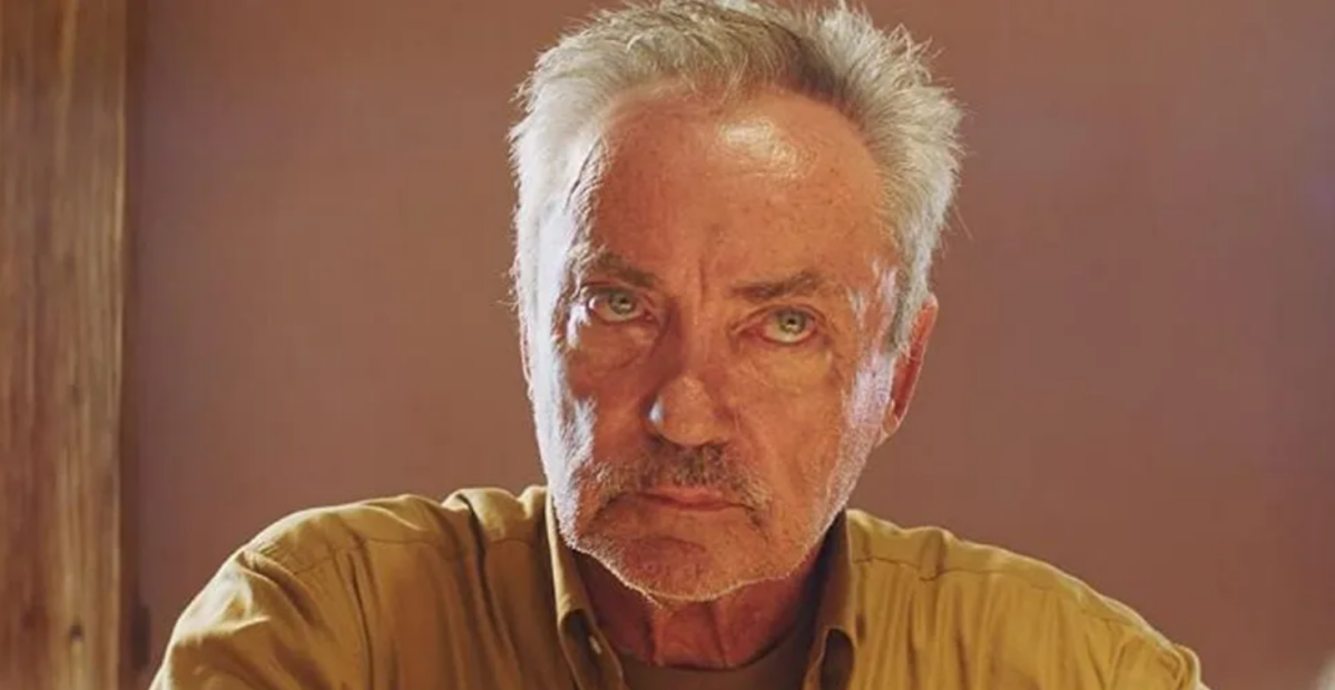 O ator alemão Udo Kier durante o Festival Internacional de Cinema de Palm Springs em 4 de janeiro de 2024; ele morreu em 23 de novembro de 2025, aos 81 anos.