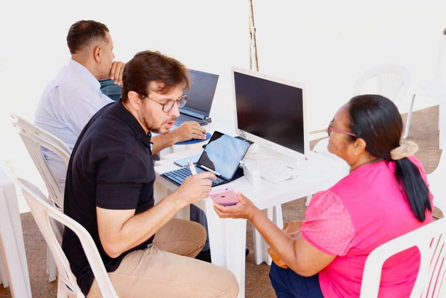 Com o programa O Sebrae vai até você, empreendedores do Nova Lima receberam serviços, orientações e apoio sem sair do bairro.