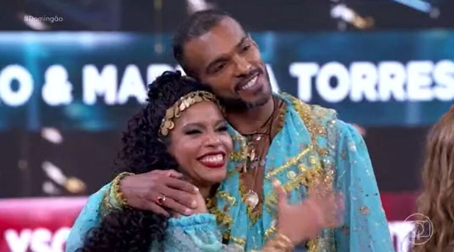 O ex-jogador de futebol Richarlyson e a dançarina Monique Santos foram eliminados da 'Dança dos Famosos' de hoje, 16 de novembro.