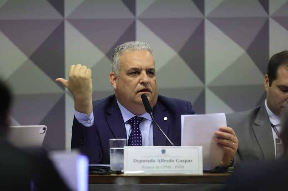 O deputado Alfredo Gaspar elogiou atuação de policiais fluminenses