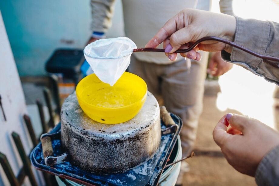Capacitação da Sesau reúne especialistas e profissionais da rede municipal para atualizar protocolos sobre Chikungunya.