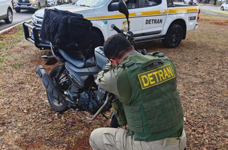 Operações do Detran-MS em outubro flagraram veículos irregulares e motoristas dirigindo sob efeito de álcool em diferentes regiões do estado