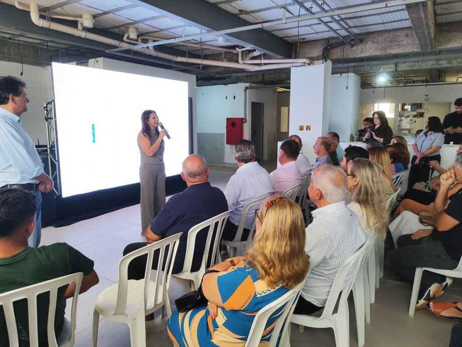 Presidente do Hospital de Câncer Alfredo Abrão- Sueli Lopes Telles faz os anuncios