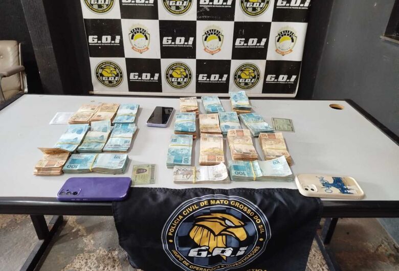 Suspeitas foram levadas para a Depac Cepol, onde o flagrante foi registrado antes da ida ao presídio