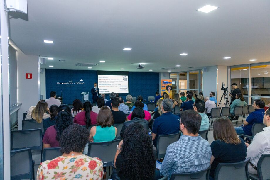 Auditório do Senac Hub Academy, em Campo Grande, durante o workshop sobre os impactos da Reforma Tributária no comércio e nos serviços. O evento reuniu empresários, contadores e especialistas no dia 27 de junho.