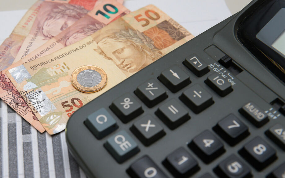 Rendimentos continuam avançando mesmo com sinais de desaceleração do mercado de trabalho