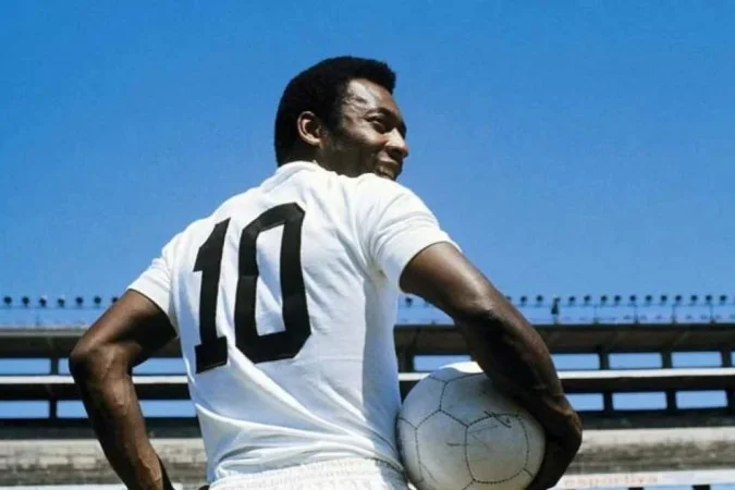 Pelé segue como maior referência da história do futebol três anos após sua morte