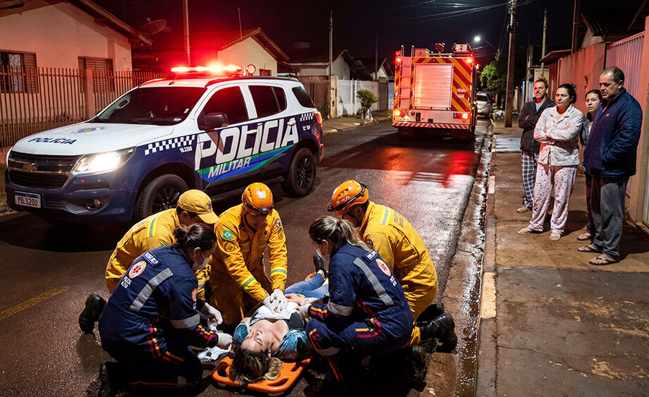 Mulher em situação de rua foi esfaqueada no Jardim Centro Oeste, em Campo Grande; caso é investigado como tentativa de homicídio