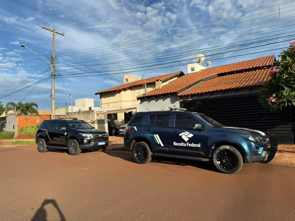 Viaturas durante operação na manhã desta quarta-feira