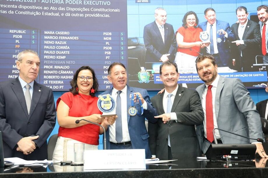 Quinze matérias foram aprovadas, sendo 11 do Poder Executivo, duas do TCE/MS e uma do Poder Judiciário