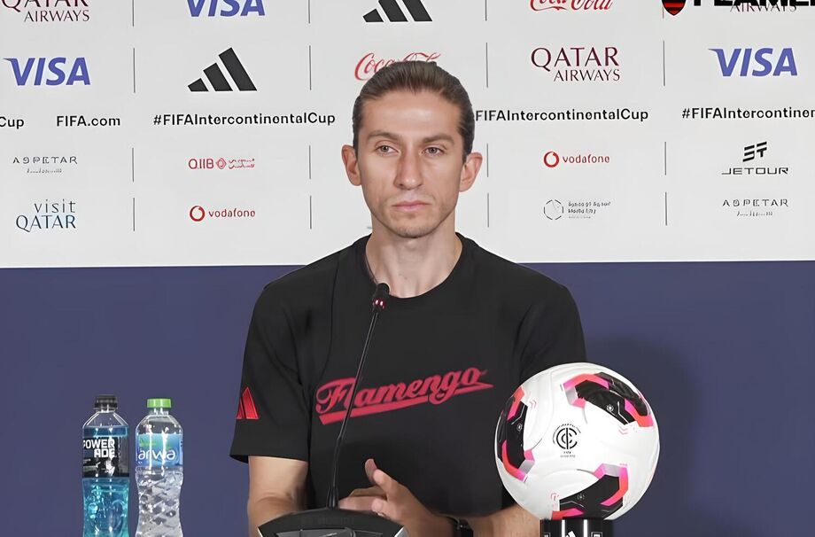 Filipe Luis concedeu entrevista coletiva na manhã desta terça-feira