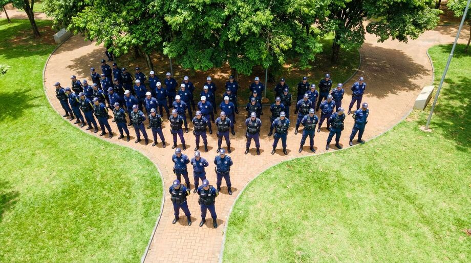 Formação da Guarda Civil Metropolitana de Campo Grande: expectativa é que os mais de 1.200 agentes passem a atuar com câmeras corporais nos uniformes a partir de 2026, em busca de mais transparência nas abordagens.