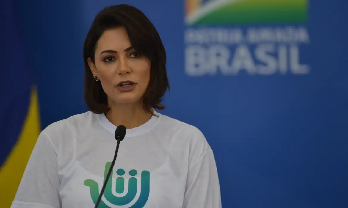 Críticas de Michelle à aliança do PL com Ciro Gomes desencadearam reação dos filhos de Jair Bolsonaro