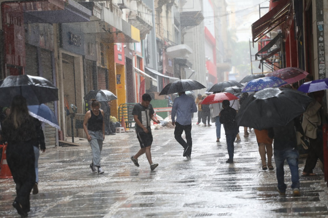 Primeiro fim de semana de dezembro será marcado por chuvas intensas em várias regiões do Brasil