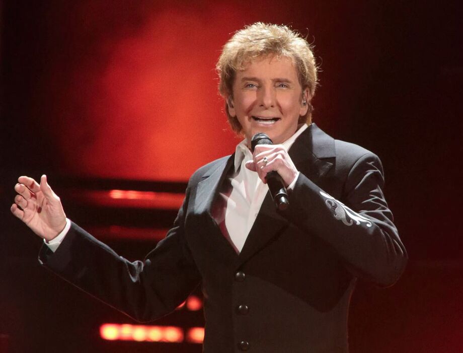 Barry Manilow, de 82 anos, anunciou que foi diagnosticado com câncer no pulmão em estágio inicial.