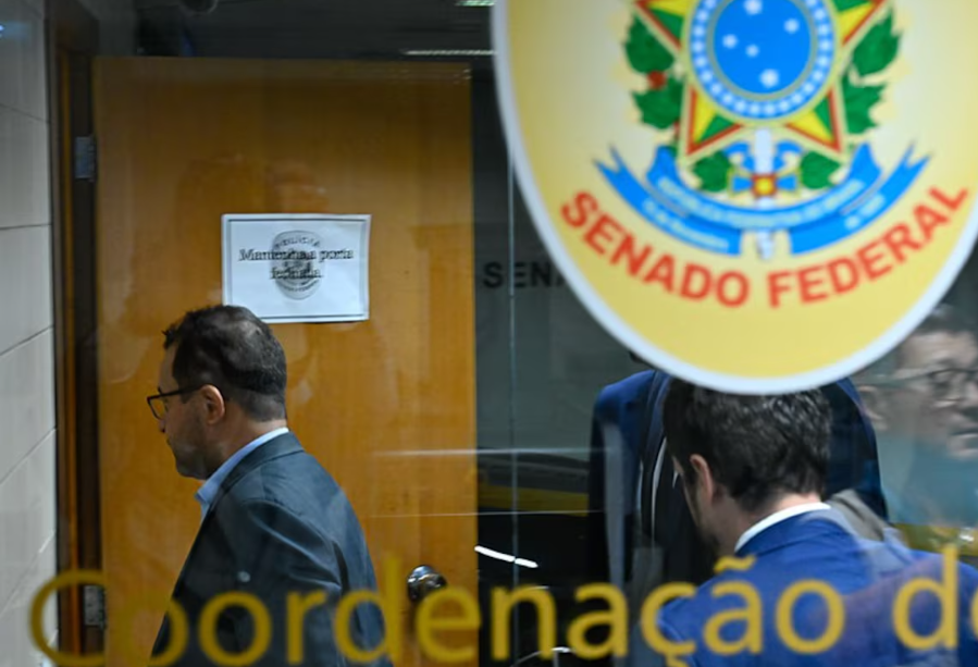 O ex-coordenador de pagamentos do INSS Jucimar Fonseca da Silva foi levado para a Delegacia do Senado após ter a prisão em flagrante decretada na CPI do INSS, depois de 9 horas de depoimento